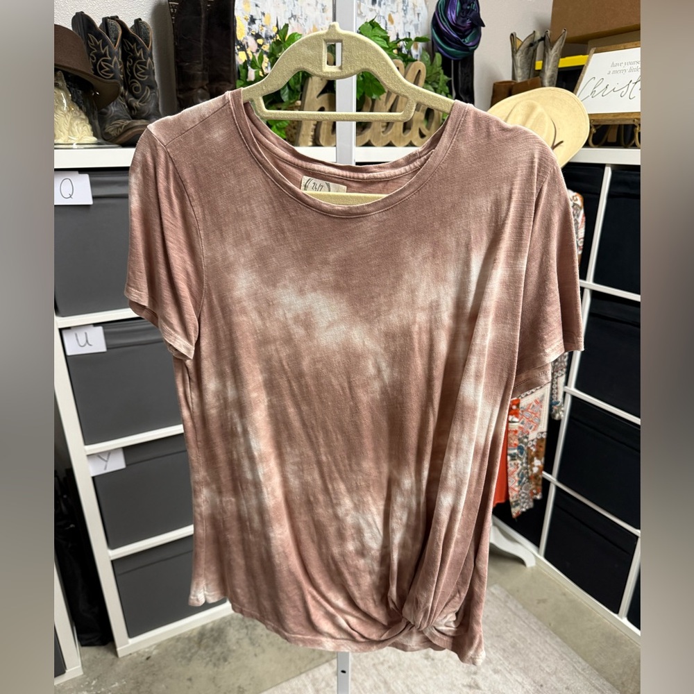 Maurice’s 24/7 Tie Dye Knotted Hem Short Sleeve Top - Dusty Rose